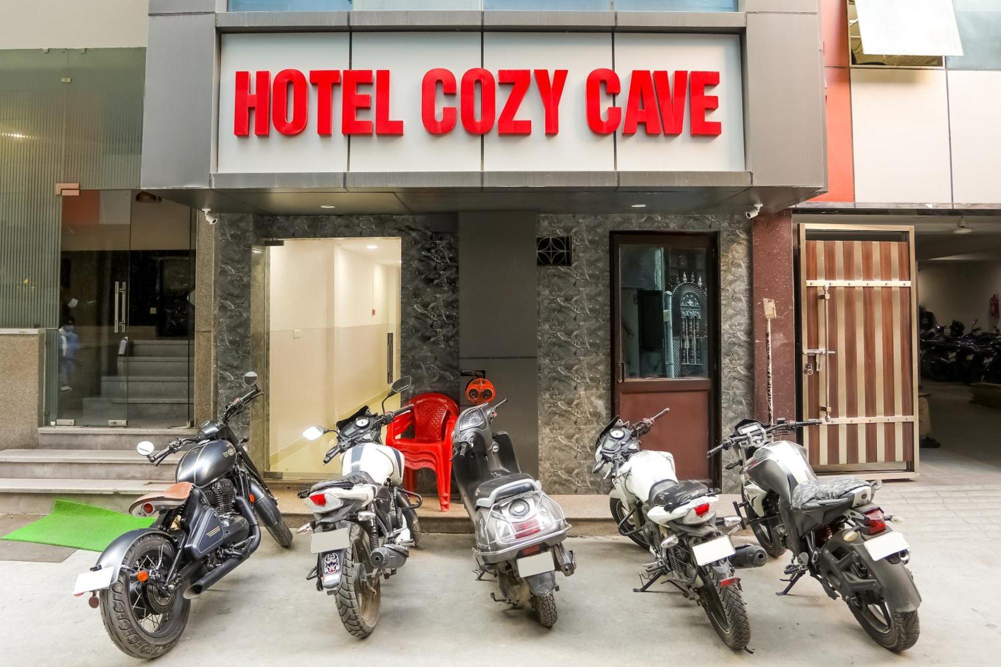 Hotel O Cozy Cave Új-Delhi Kültér fotó